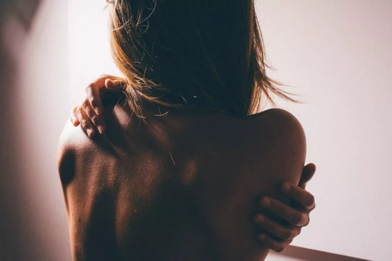 romina-farias-B5LZDN_t_fc-unsplash-2-scaled